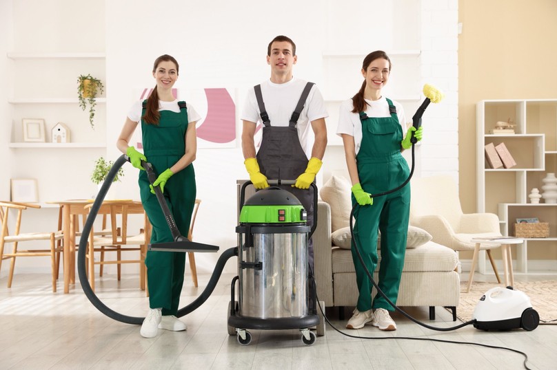 vacation-rental-cleaning-team
